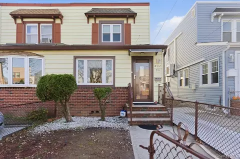 20206 33rd Ave, Bayside, NY 11361