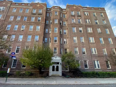 7915 35th Ave #3C, Jackson Heights, NY 11372