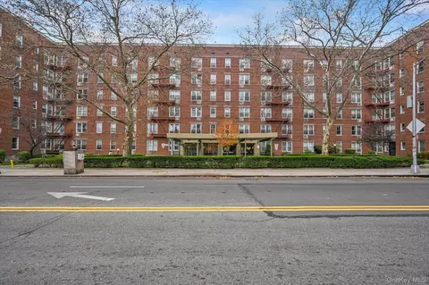 5930 108th St #4P, New York, NY 11368