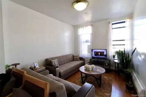 518 135th St W #5C, New York, NY 10031