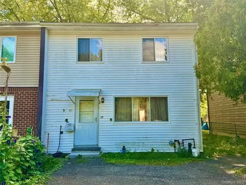 17 N Aspen Rd, Middletown, NY 10940