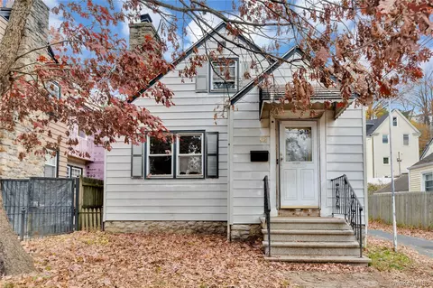 32 Tibbetts Rd, Yonkers, NY 10705