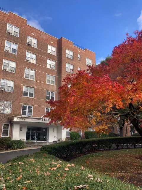1133 Midland Ave #2G, Yonkers, NY 10708