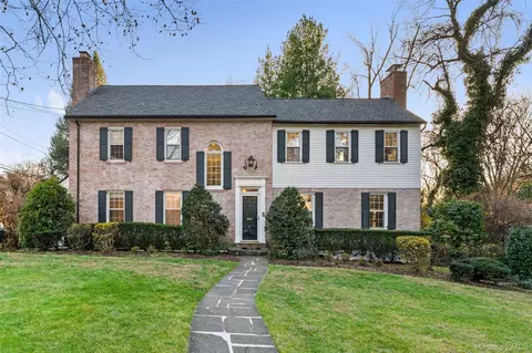 24 Olmsted Rd, Scarsdale, NY 10583