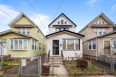 111-15 Inwood St, Jamaica, NY 11435
