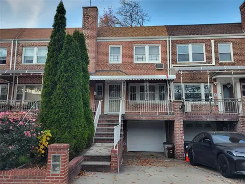 195-31 39 Ave, Flushing, NY 11358