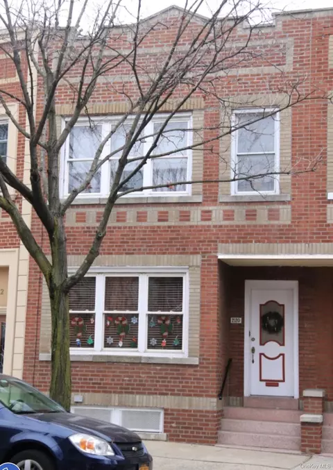 2120 Grove St, New York, NY 11385