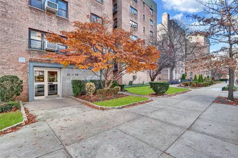 31-70 138 St #3H, Flushing, NY 11354