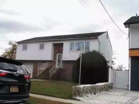 301 Coventry Rd, West Hempstead, NY 11552