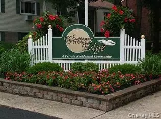 40 W 4th St #213, Patchogue, NY 11772