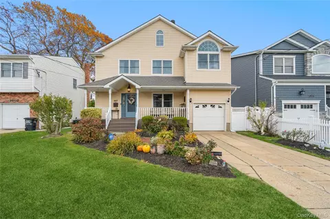 1617 Richard Ave, Merrick, NY 11566