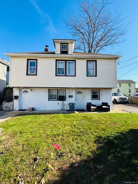 82 Fern Pl, Inwood, NY 11096