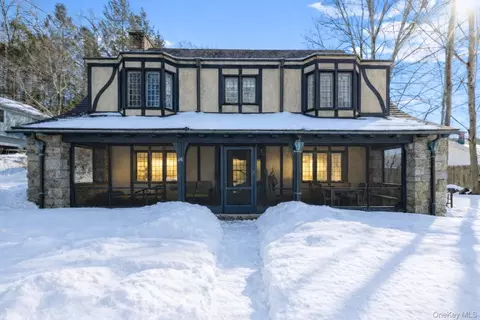 46 E Hyatt Ave, Mount Kisco, NY 10549