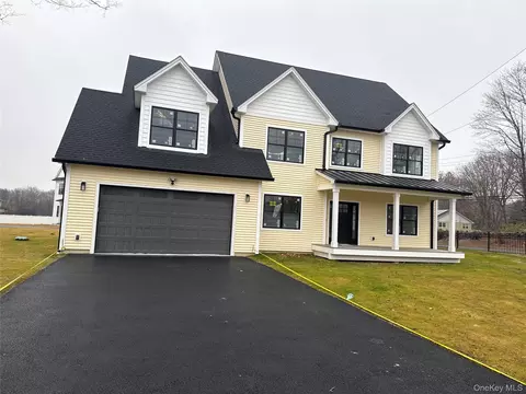 3695 Fieldstone Manor Dr, Yorktown, NY 10547