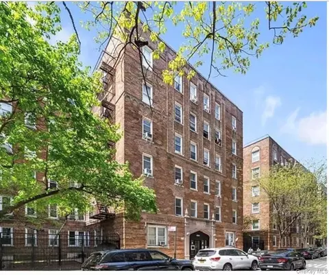 2081 Cruger Avenue Cruger #1K, New York, NY 10462