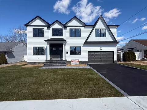 3421 Hawthorne Dr N, Wantagh, NY 11793