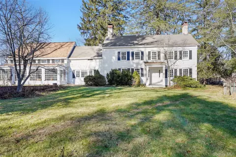 25 Greenwich Rd, Bedford, NY 10506