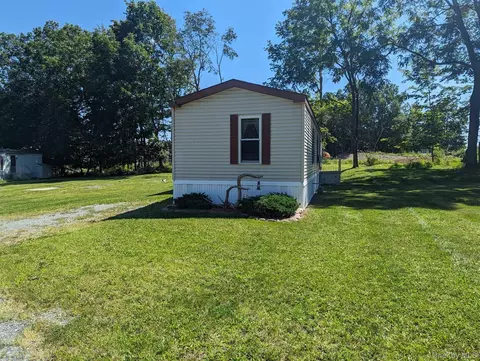132 N Montgomery St #C11, Walden, NY 12586