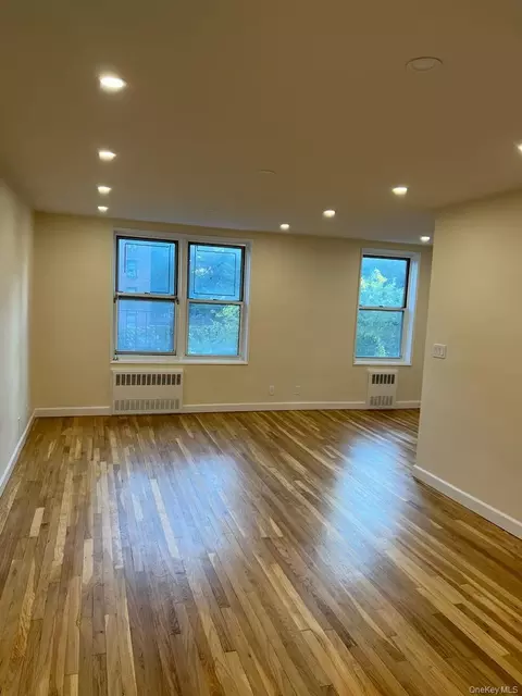 142-20 84 Dr #4D, Jamaica, NY 11435