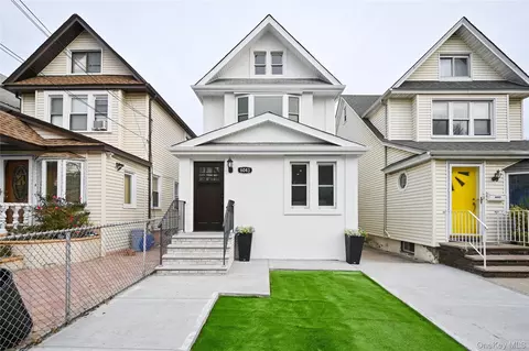 60-43 Wetherole St, Elmhurst, NY 11373