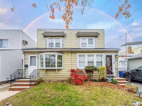 3314 204th St, New York, NY 11361