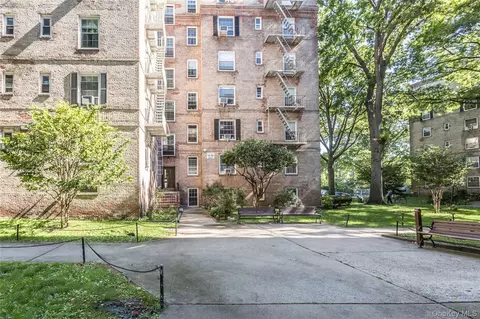 51-28 30 Ave # 3A, Woodside, NY 11377