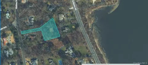 137 Station Rd, North Hempstead, NY 11023