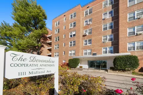 1111 Midland Ave #1P, Yonkers, NY 10708