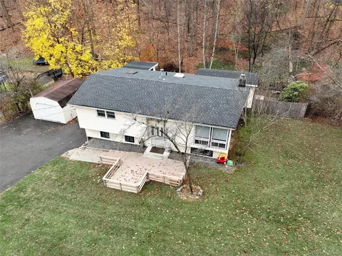 35 Regina Rd, Ramapo, NY 10952