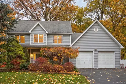 9 Exeter Cir, Beacon, NY 12508