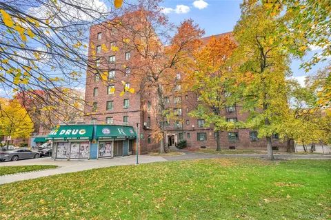 1504 Metropolitian Ave #4C, New York, NY 10462