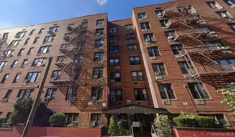 42-26 81st St #2J, New York, NY 11373