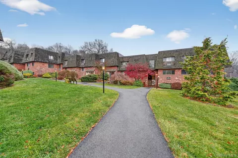 7 Briarcliff Dr S #13, Ossining, NY 10562