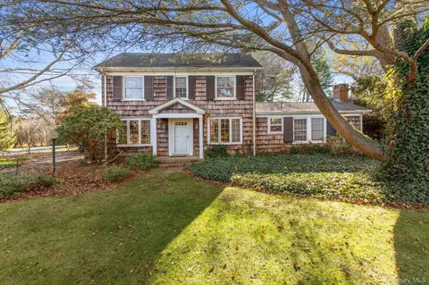 1800 Sound Ave, Mattituck, NY 11952