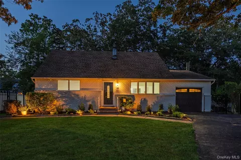 45 N Ronald Dr, Amityville, NY 11701