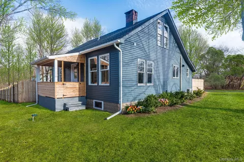 3 Anna St, Rochester, NY 12446