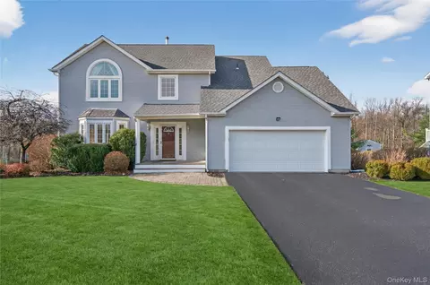 15 Aquarius St, Monroe, NY 10950