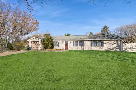 68 Oleeta Rd, Mount Sinai, NY 11766