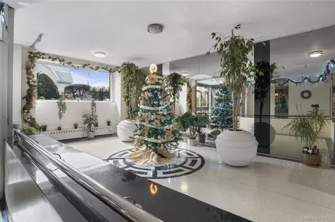 1075 Sheepshead Bay Rd #2S, Brooklyn, NY 11229