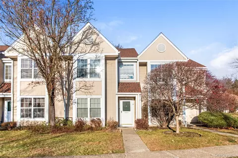 79 Creekside Cir, Spring Valley, NY 10977