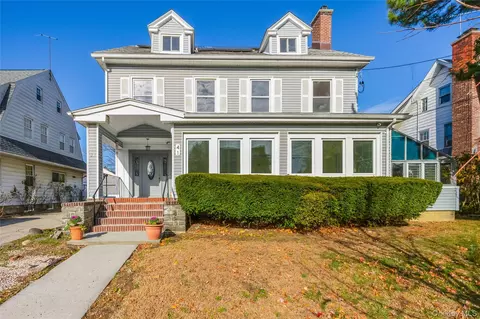 41 French Rdg, New Rochelle, NY 10801