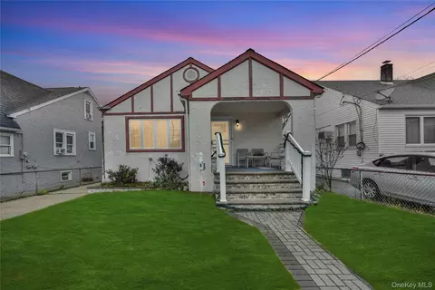 113 Stewart Ave, Hempstead, NY 11550