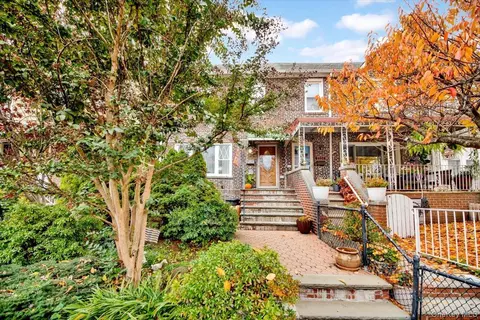 2529 Westervelt Ave, New York, NY 10469