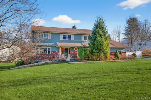 7 Osullivan Ln, Monroe, NY 10950