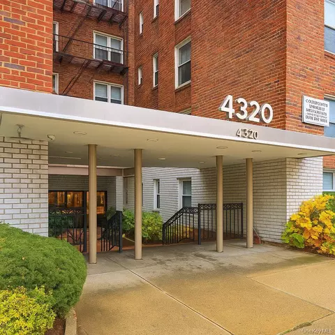 4320 Van Cortlandt Park E #6E, New York, NY 10470