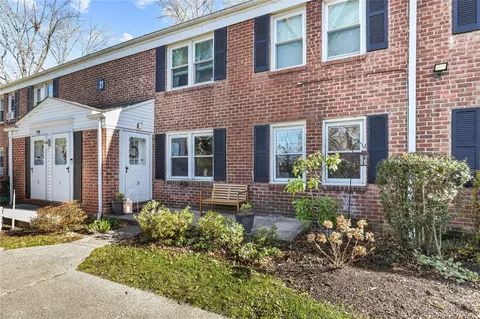 120 N Broadway #21D, Greenburgh, NY 10533