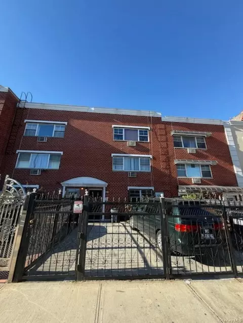 827 Longfellow Ave, New York, NY 10474