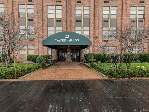23 Water Grant St #7L, Yonkers, NY 10701