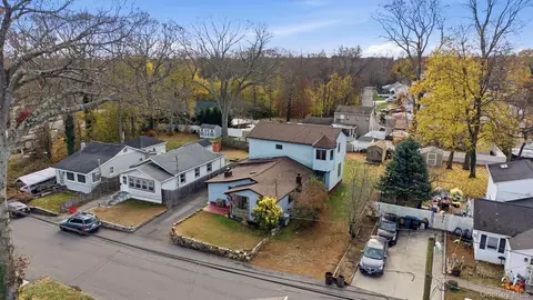 56 Eastview Rd, Ronkonkoma, NY 11779