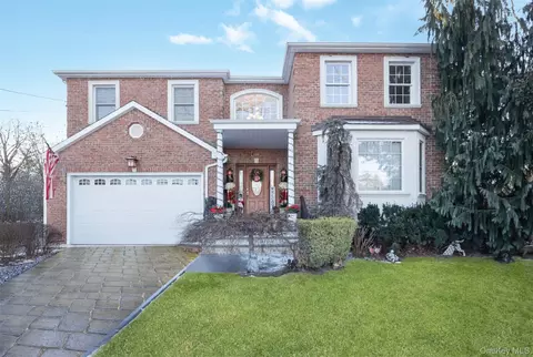 1680 Lake Ave, Merrick, NY 11566